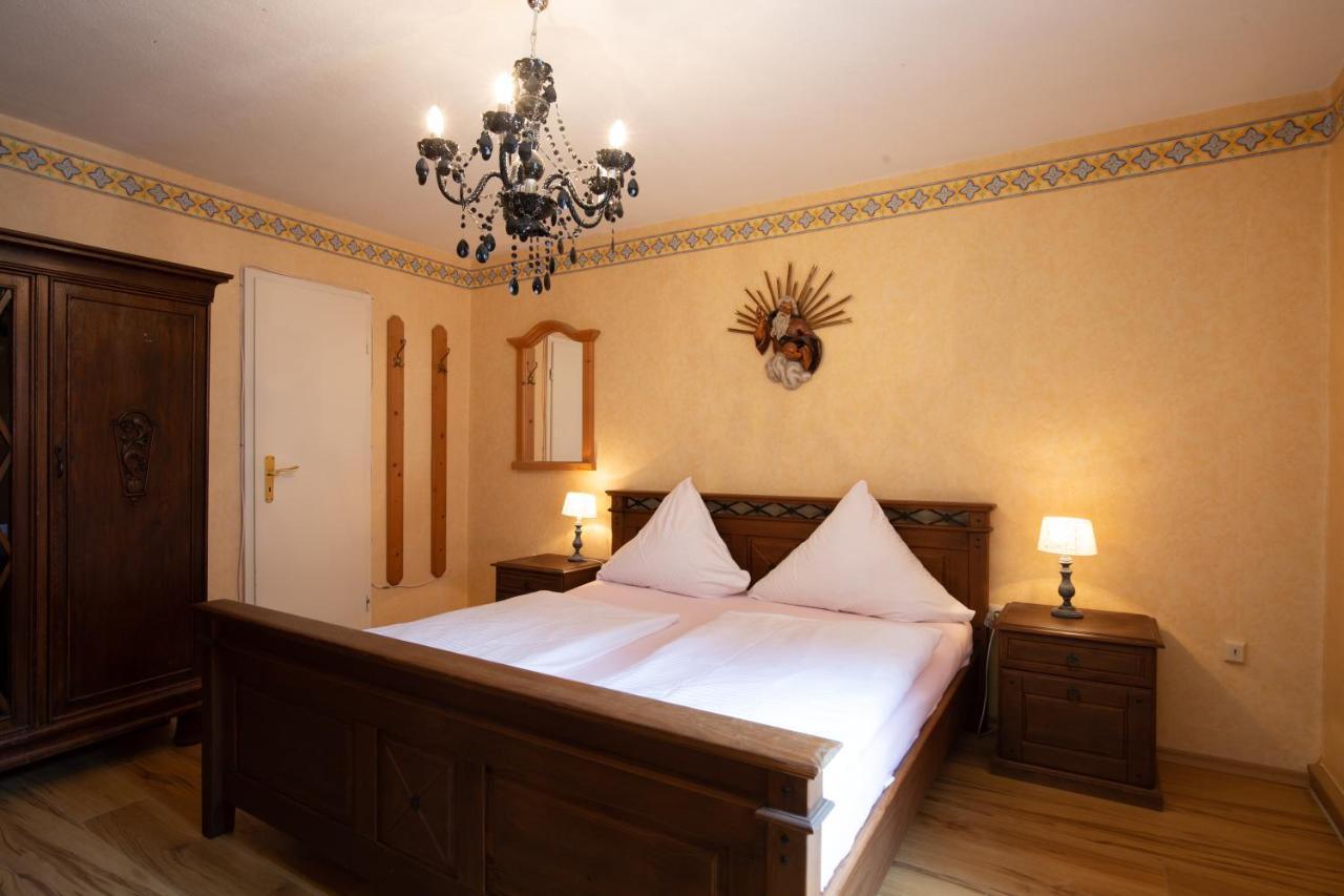 Schlosshotel Harburg Exterior photo