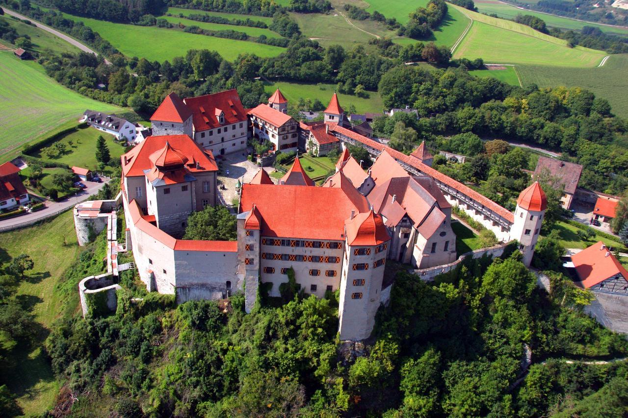 Schlosshotel Harburg Exterior photo